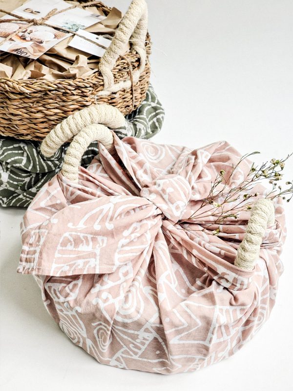 Bread Warmer & Basket Gift Set with Tea Towel - Vintage Flower - Image 8